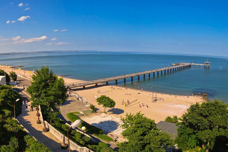 Funny-Gunny Room To The Sea Garden Burgas Exteriör bild